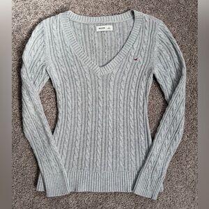 Y2K Hollister Grey cable knit sweater v neck